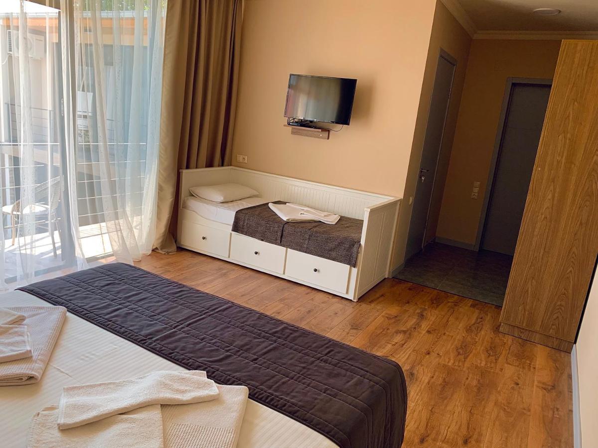 Guest House Smile Kobuleti Exterior foto