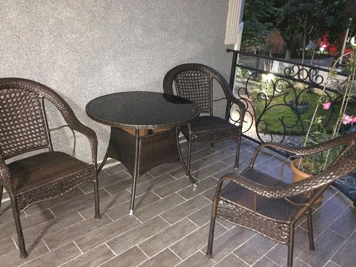 Guest House Smile Kobuleti Exterior foto