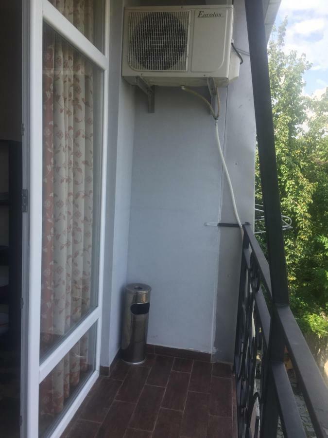 Guest House Smile Kobuleti Exterior foto